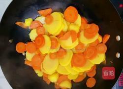 胡萝卜炖土豆片的做法图解7
