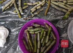 石斛枸杞酒的做法图解2