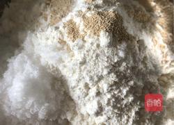 奶黄包的做法图解1