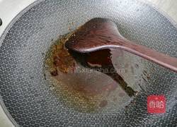 白菜猪肉炖粉条的做法图解2