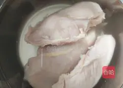 Illustration of how to make garlic chicken breast 1