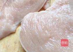 蒜香鸡胸肉的做法图解2