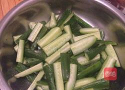 酱黄瓜的做法图解1