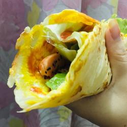 鸡蛋肠仔手抓饼的做法[图]