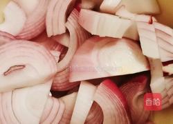 洋葱炒木耳的做法图解3