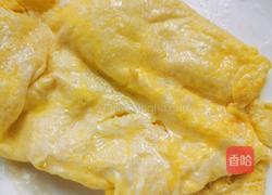 蘑菇炒鸡蛋的做法图解2