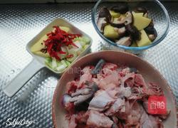 香菇土豆小公鸡的做法图解1