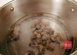 白萝卜银耳牛腩汤的做法图解8