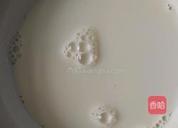 电饼铛自制酸奶芒果毛巾卷的做法图解2