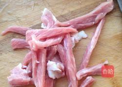 平菇炒肉的做法图解1