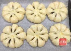 花朵豆沙面包的做法图解12