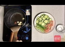 七叶食记 / 黄瓜炒火腿的做法图解1