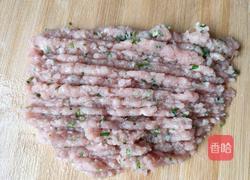 蒸胡萝卜肉末的做法图解1