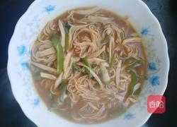 手撕青椒杏鲍菇面的做法图解6