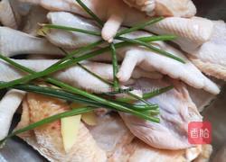 虎皮鸡翅烧腐竹的做法图解2