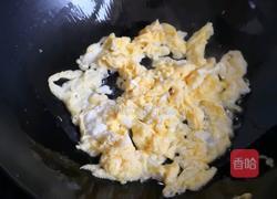 青椒火腿炒蛋的做法图解2
