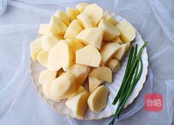 比肉好吃百倍的红烧土豆的做法图解8