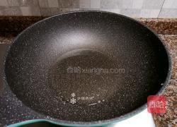 茼蒿炒鸡蛋的做法图解10