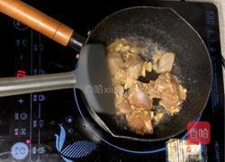 辣椒炒鸡腿肉的做法图解2