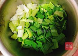 家常版湘菜肉炒肉的做法图解3