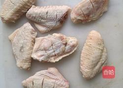 番茄电饭煲鸡翅的做法图解1