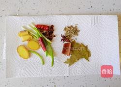 既是零食又是下饭菜的香卤鸡脖的做法图解4