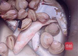 清水煮花蛤的做法图解1