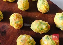 玉米面菜团子的做法图解2