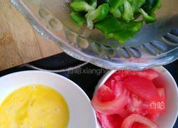 西红柿鸡蛋打卤面的做法图解1