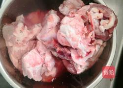 玉米萝卜排骨汤的做法图解1