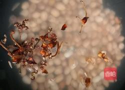 经典酒肴之水煮花生米的做法图解1