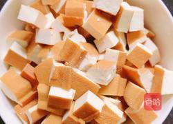 蒜苔香干炒肉末的做法图解3