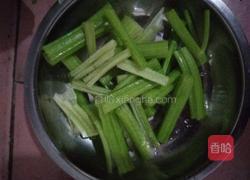 土豆焖鸡肉的做法图解3