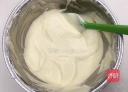 草莓瑞士蛋糕卷的做法图解12