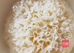 银耳雪梨羹的做法图解1