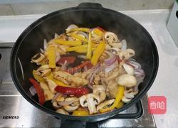 减脂爆款鸡胸炒彩椒的做法图解4