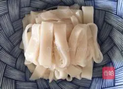 Illustration of how to make Liangpi 20