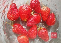  草莓小雪糕的做法图解2