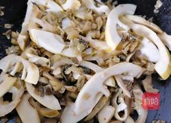 雪菜炒春笋的做法图解10