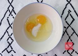 ㊙️细腻嫩滑|完胜甜品店的草莓芒果千层的做法图解2