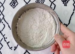 ㊙️细腻嫩滑|完胜甜品店的草莓芒果千层的做法图解4