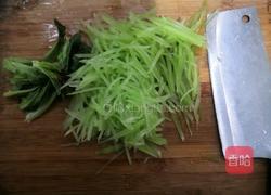 莴笋炒鸡蛋的做法图解3