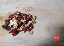 牛奶红枣的做法图解2