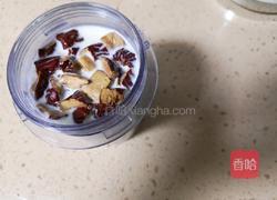 牛奶红枣的做法图解3