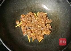 牛肉粒炒豌豆的做法图解7