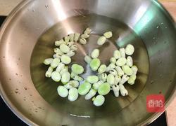 折耳根拌胡豆的做法图解2
