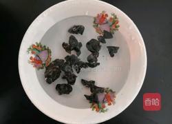 爆炒西芹木耳的做法图解2