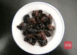 爆炒西芹木耳的做法图解3