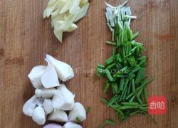 毛豆烧土公鸡的做法图解1