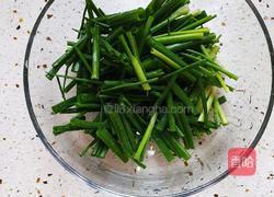 让肉串儿流口水的葱油拌面的做法图解2